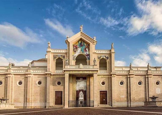 La Cattedrale dedicata a San Lorenzo Maiorano